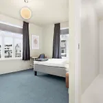 - Bedroom With Private Bathroom 4* Stavanger