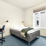Konukevi - Bedroom With Private Bathroom