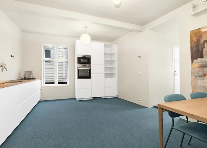 - Bedroom With Private Bathroom 3*